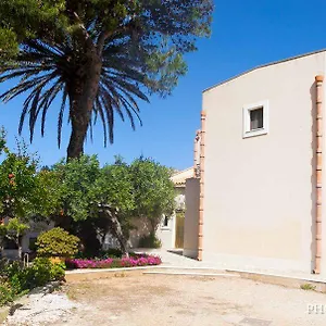 Casolare Nelle Saline Bed & Breakfast